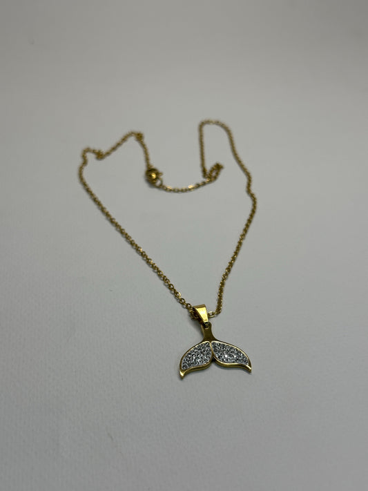 Whale Tail Pendant Zyro