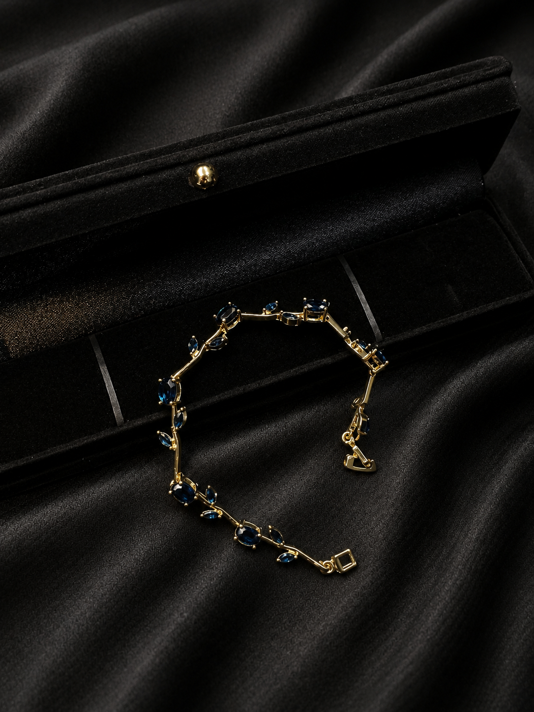 Tulip Bloom Bracelet – Floral Crystal Bracelet