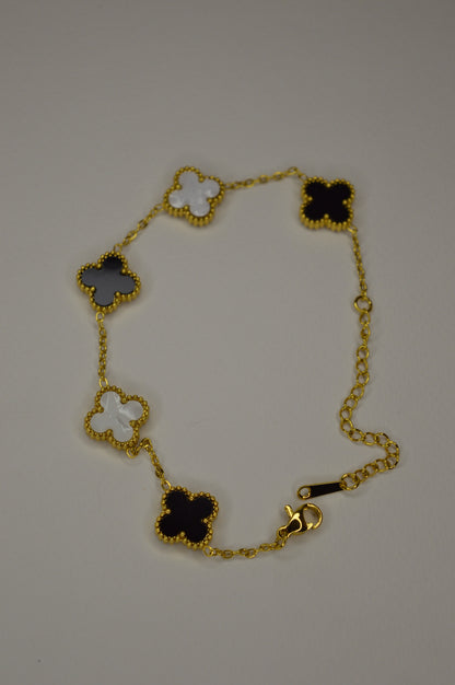 Elegant Clover Bracelet - White & Black - Zyro