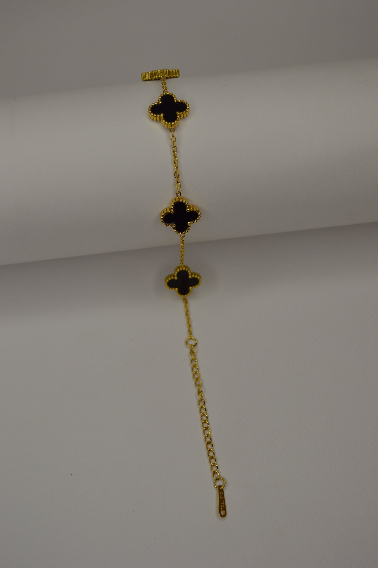 Elegant Clover Bracelet - Zyro