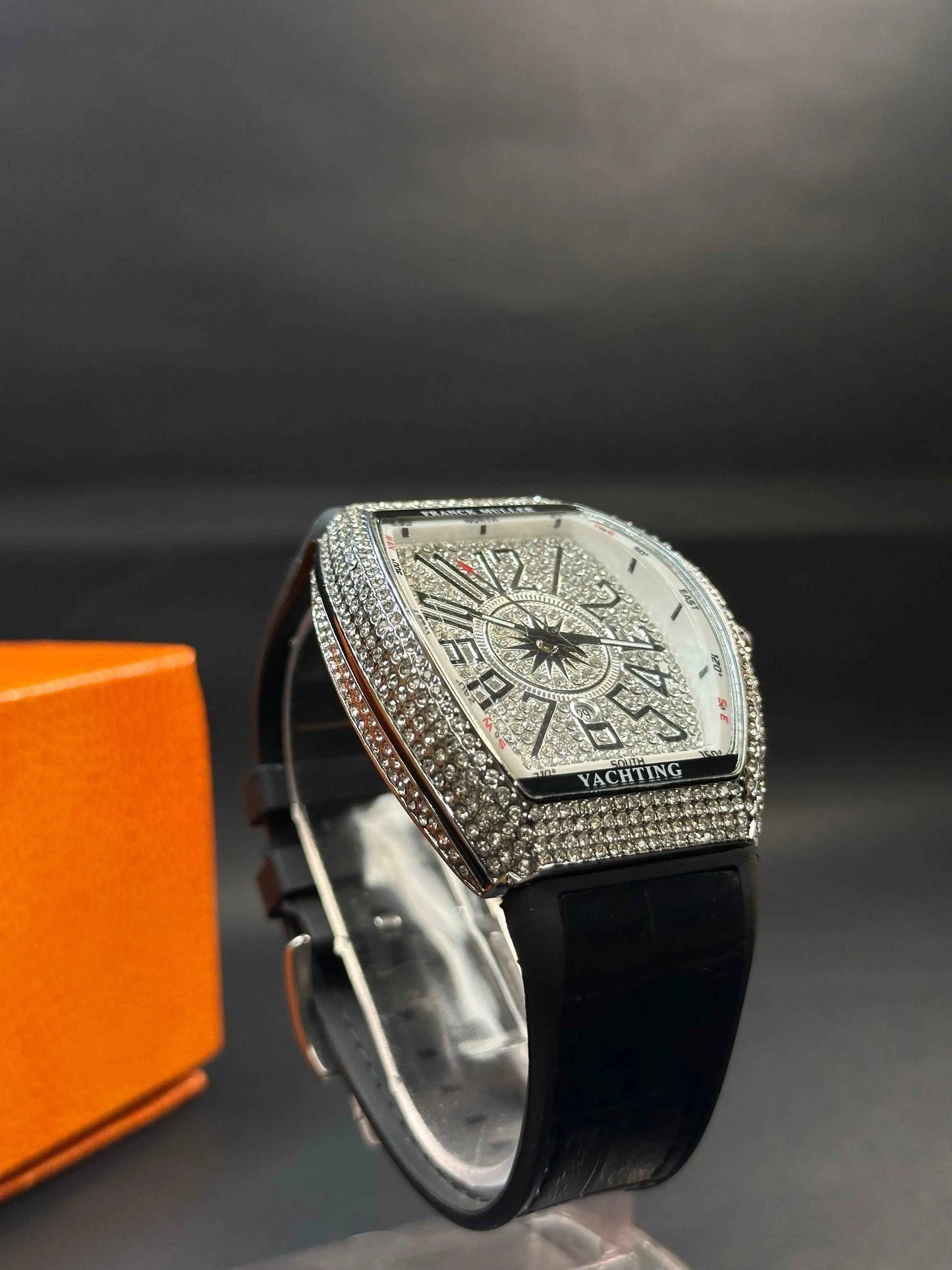 FM Diamond