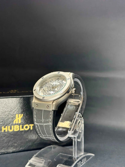 Hublo Skeleton with Leather Straps
