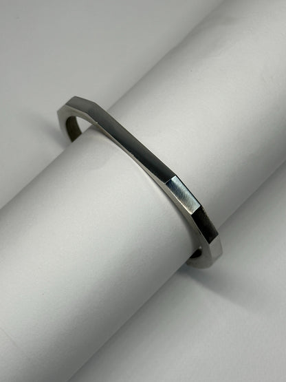 Hexagon Cuff Bracelet Zyro