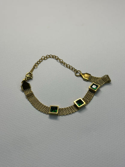 Elegant Gold Mesh Bracelet Zyro