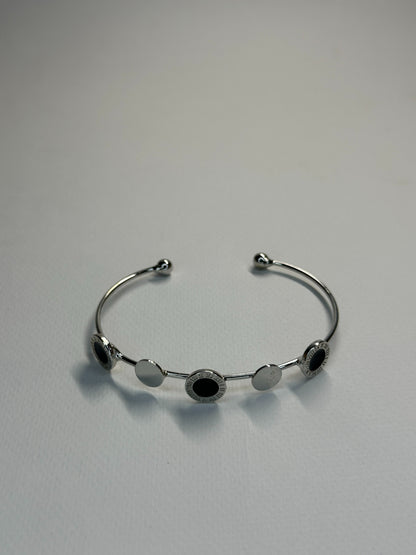 Silver Circle Bracelet Zyro
