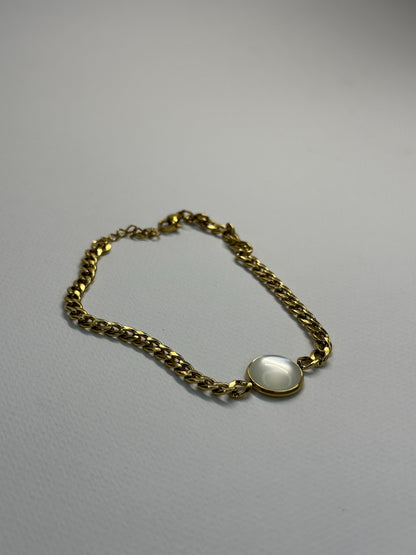White Charm Glow Bracelet Zyro