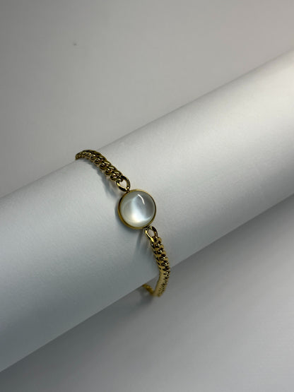 White Charm Glow Bracelet Zyro