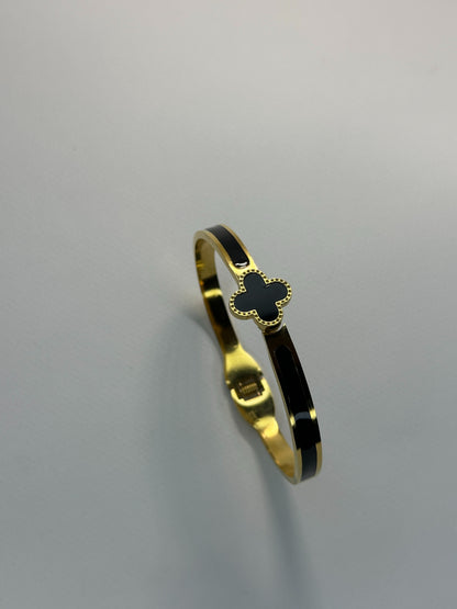 Midnight Clover Elegance Bracelet Zyro