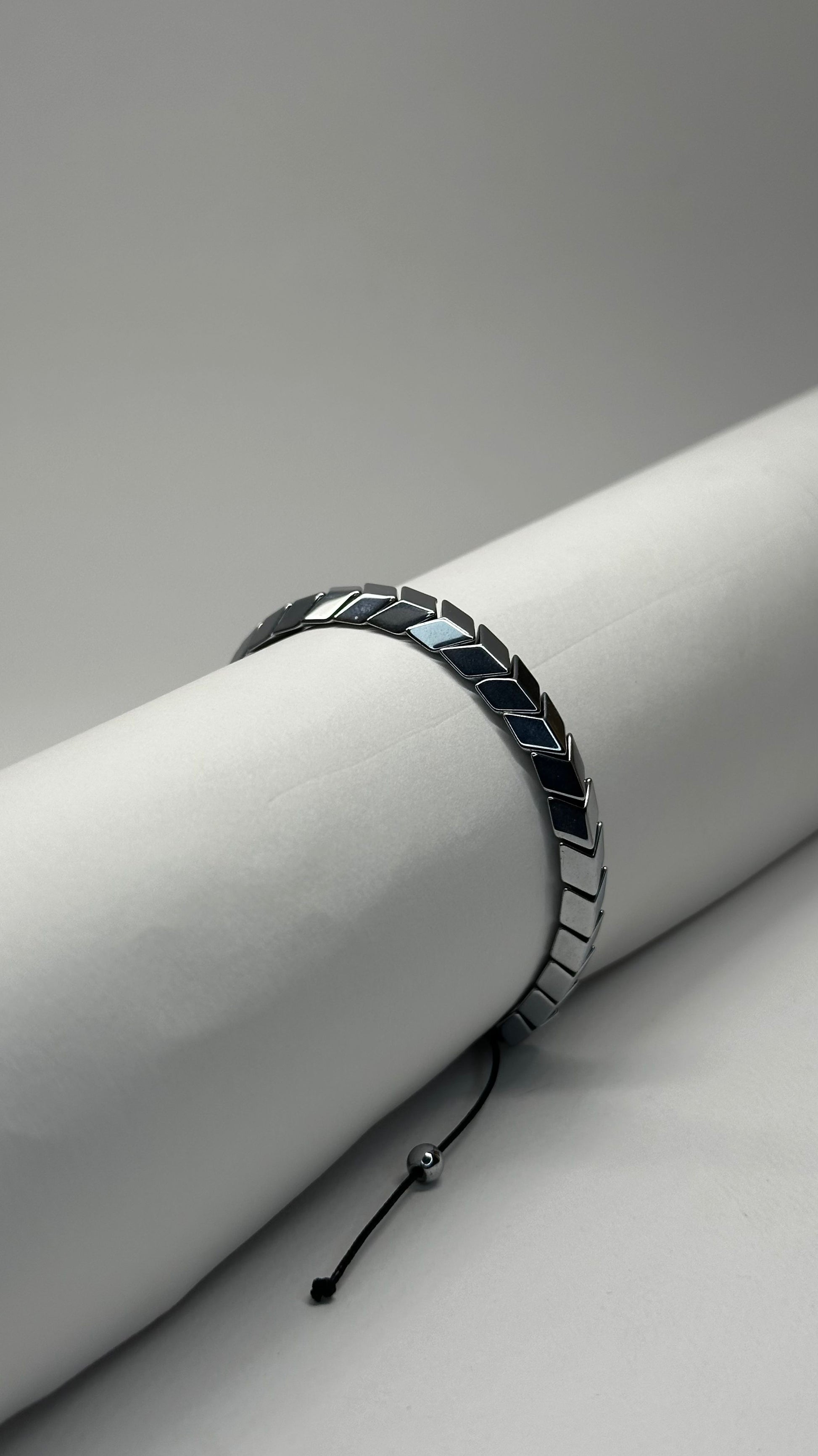 Chevron Chain Adjustable Bracelet - Zyro