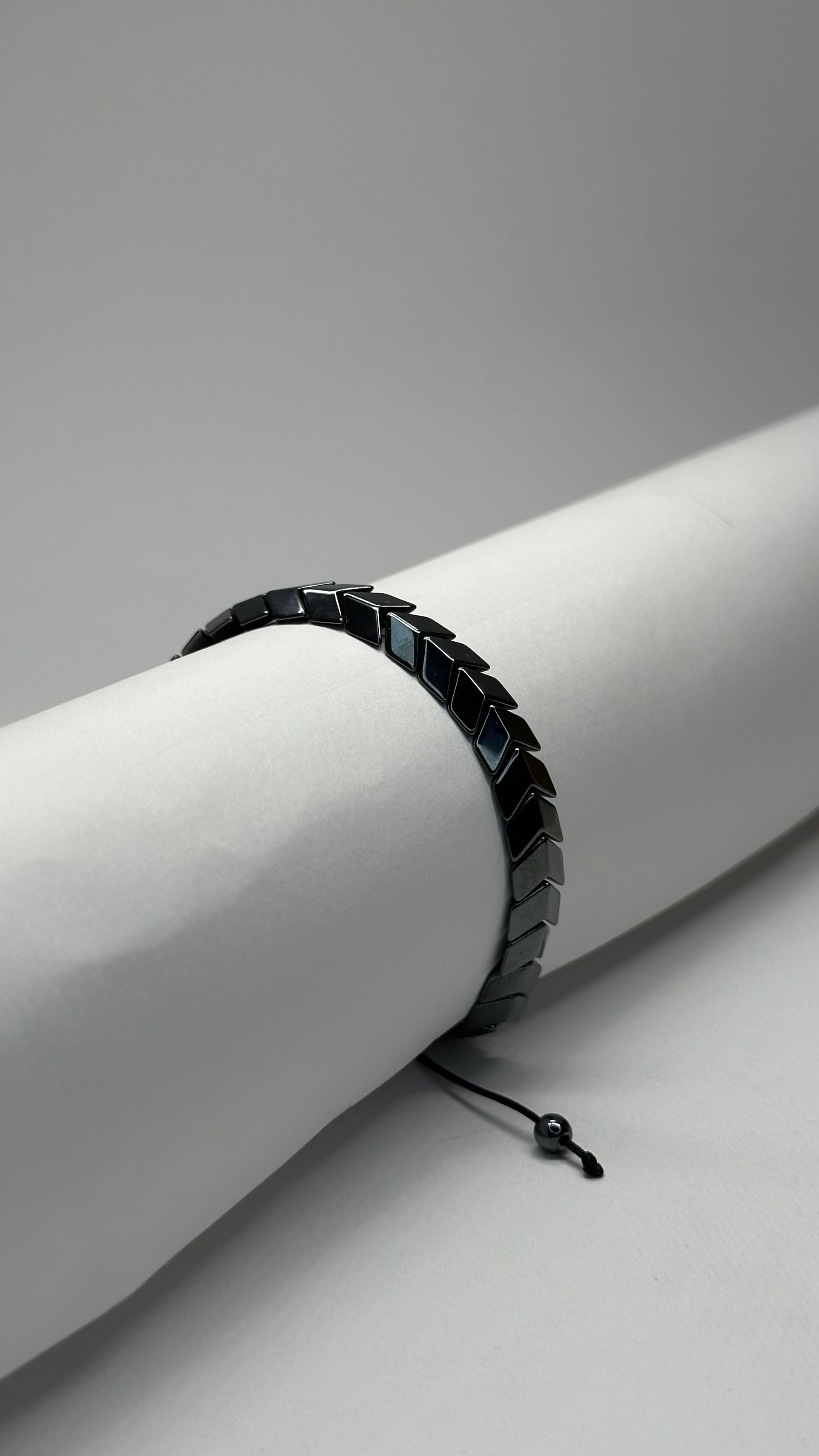 Chevron Chain Adjustable Bracelet - Zyro