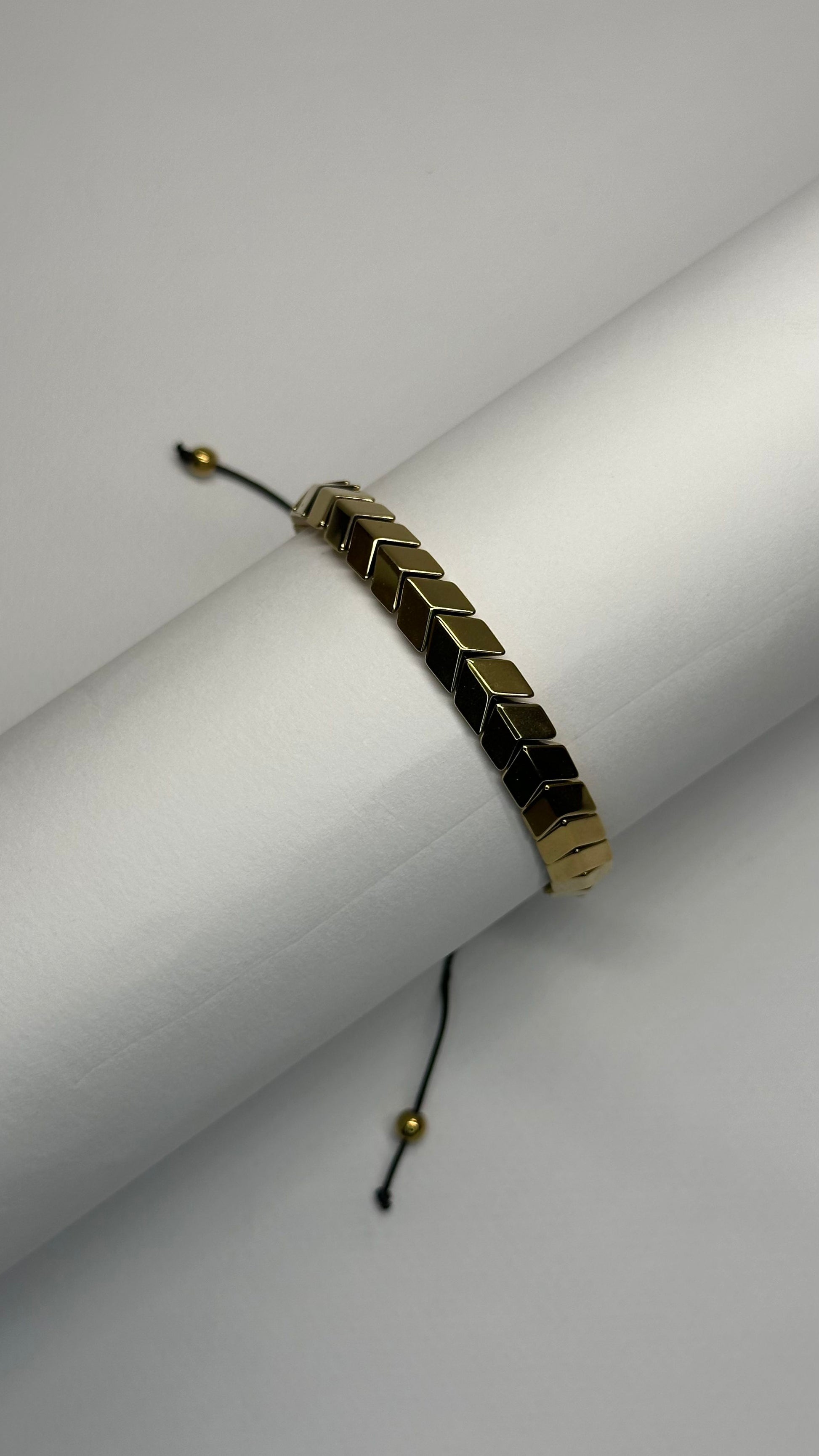 Chevron Chain Adjustable Bracelet - Zyro