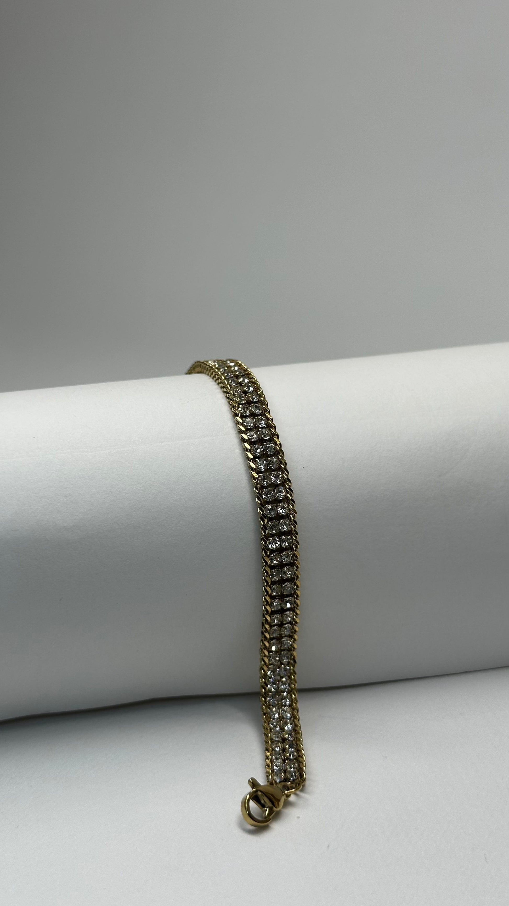 Golden Radiance Bracelet - Zyro