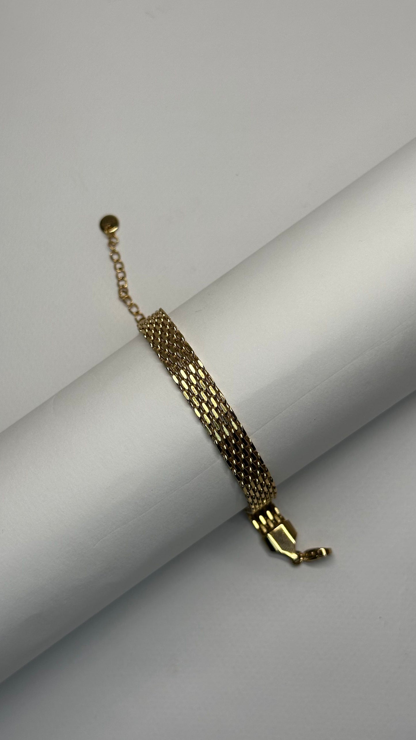 Aurora Veil Bracelet - Zyro