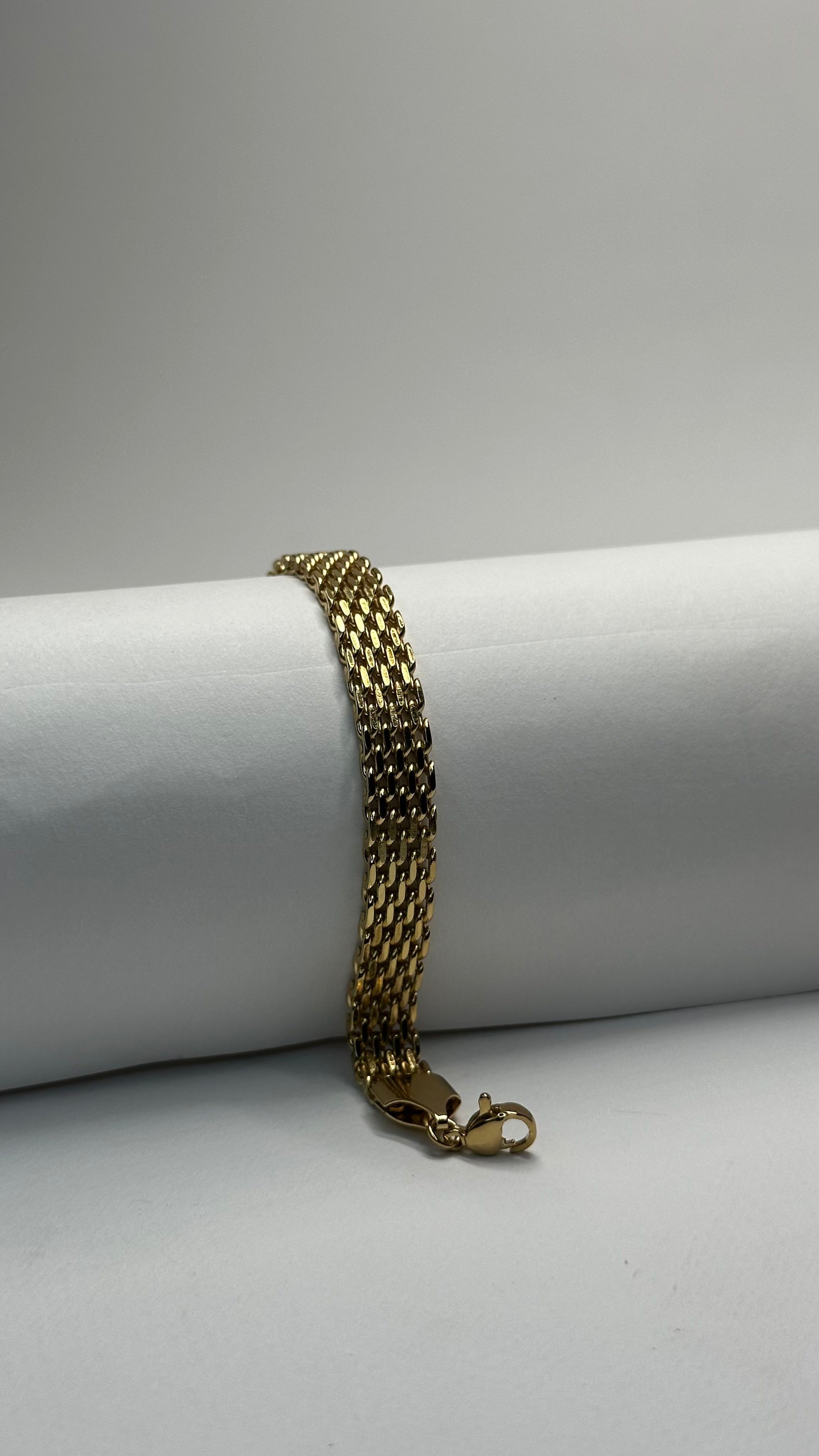 Aurora Veil Bracelet - Zyro